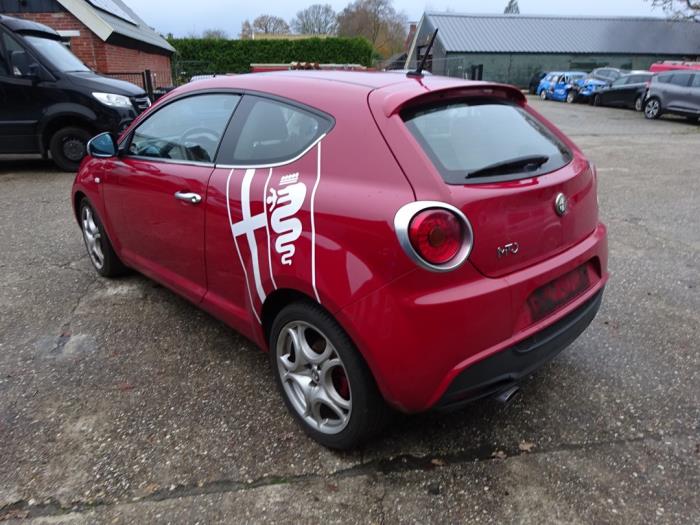 Alfa Romeo MiTo 1.3 JTDm 16V Eco Sloopvoertuig (2011, Rood)