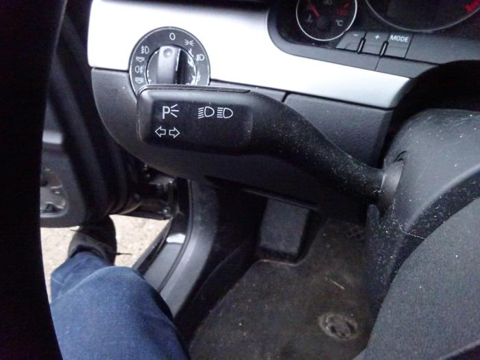 Audi A4 Avant 2.0 20V Sloopvoertuig (2006, Zwart)