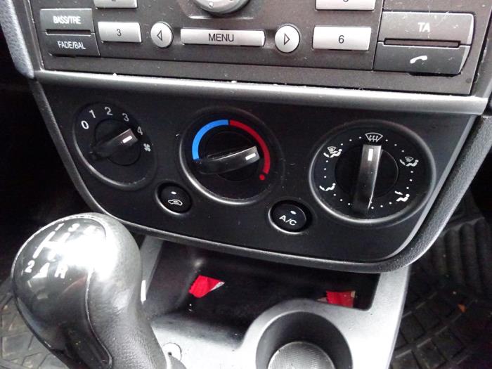 Ford Fiesta 5 1.3 Sloopvoertuig (2007, Grijs)