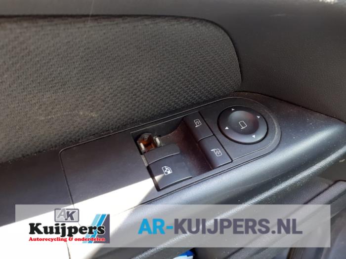 Opel Astra H 04-
