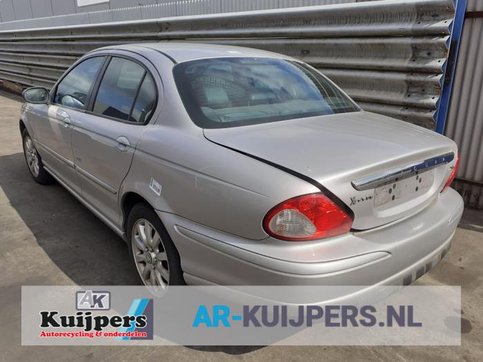Jaguar X-Type