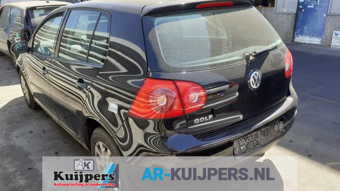 Volkswagen Golf 04-