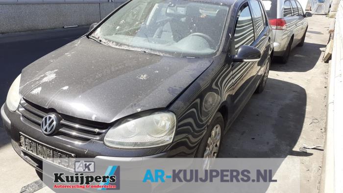 Volkswagen Golf 04-