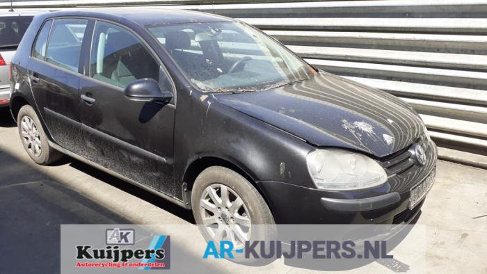 Volkswagen Golf 04-
