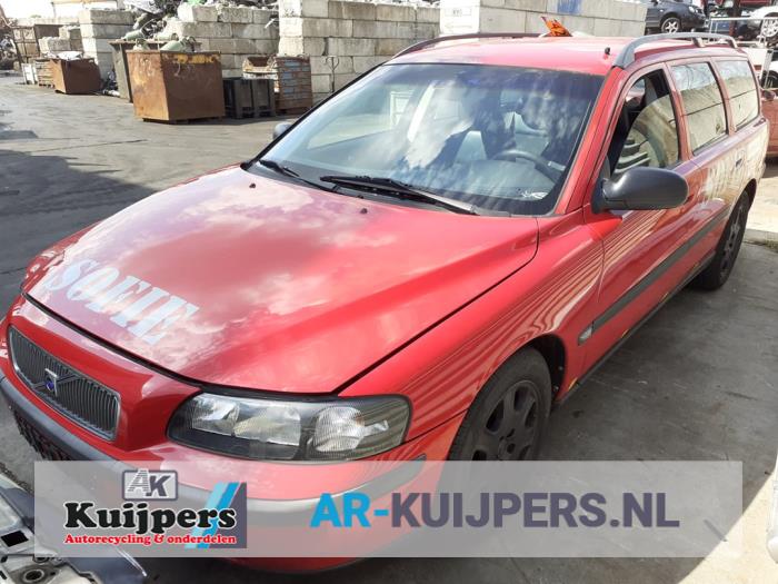 Volvo V70 01-