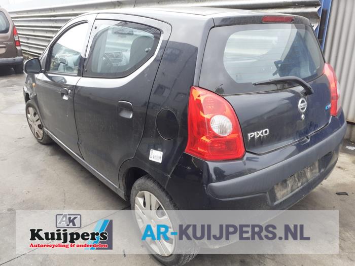Nissan Pixo