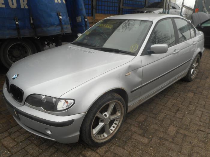 BMW 3-Serie Sloopvoertuig (2000, Zilvergrijs)