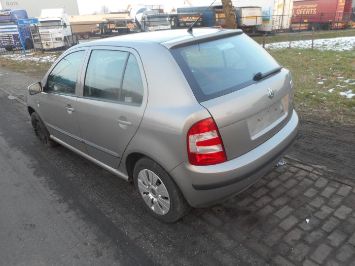 Skoda fabia 6y2