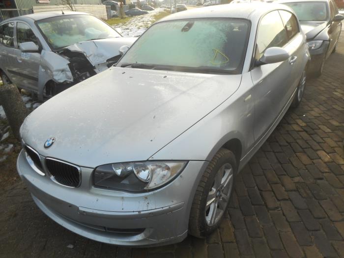 BMW 1-Serie Sloopvoertuig (2007, Zilvergrijs)