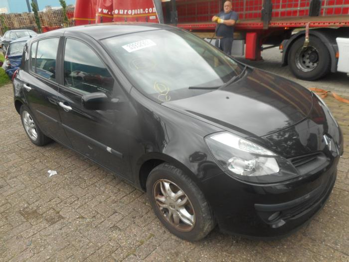 Renault Clio III 1.4 16V Schadevoertuig (2006, Zwart)