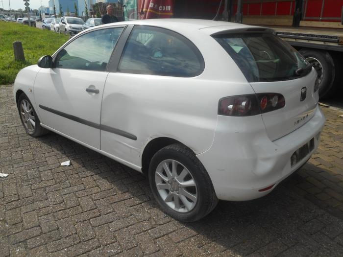 Seat Ibiza Schadevoertuig (2008, Wit)