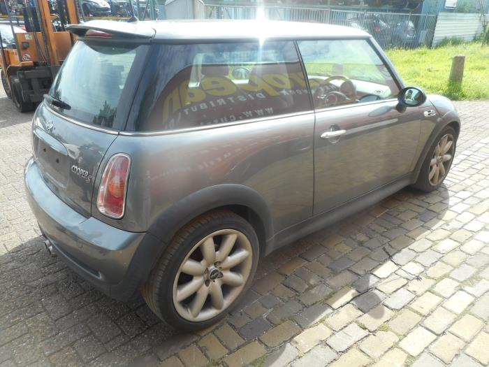 Mini Mini Cooper S 1.6 16V Schadevoertuig (2002, Grijs)