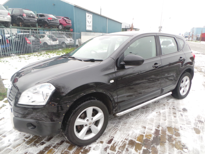 Nissan Qashqai 1.6 16V Schadevoertuig (2007, Zwart)