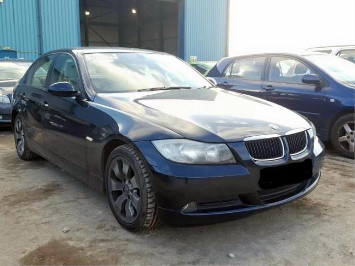 BMW 3 serie 318d 16V Schadevoertuig (2008, Zwart)