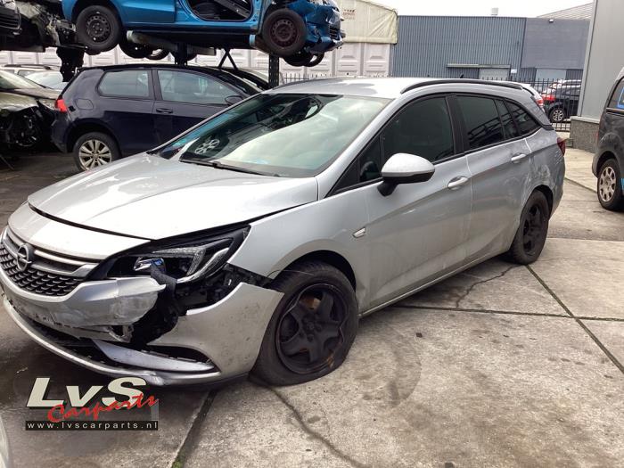 Opel Astra 1.6 CDTI 110 16V 2015-11 / 0-00