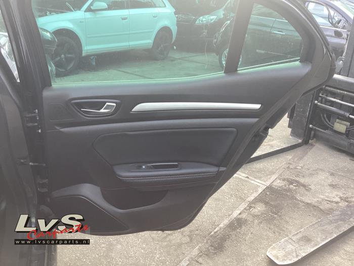 Renault Megane IV 1.2 Energy TCE 100 Sloopvoertuig (2016, Grijs)