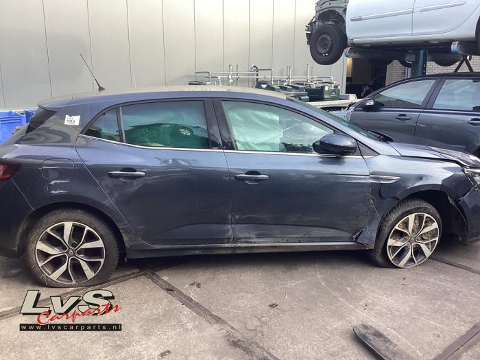 Renault Megane IV 1.2 Energy TCE 100 Sloopvoertuig (2016, Grijs)