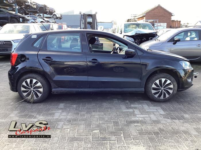 Volkswagen Polo V 1.4 TDI DPF BlueMotion technology Sloopvoertuig (2015, Zwart)