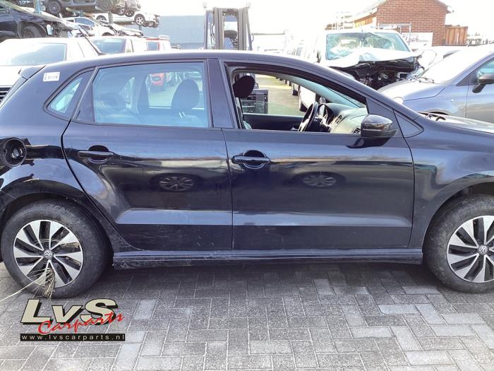 Volkswagen Polo V 1.4 TDI DPF BlueMotion technology Sloopvoertuig (2015, Zwart)