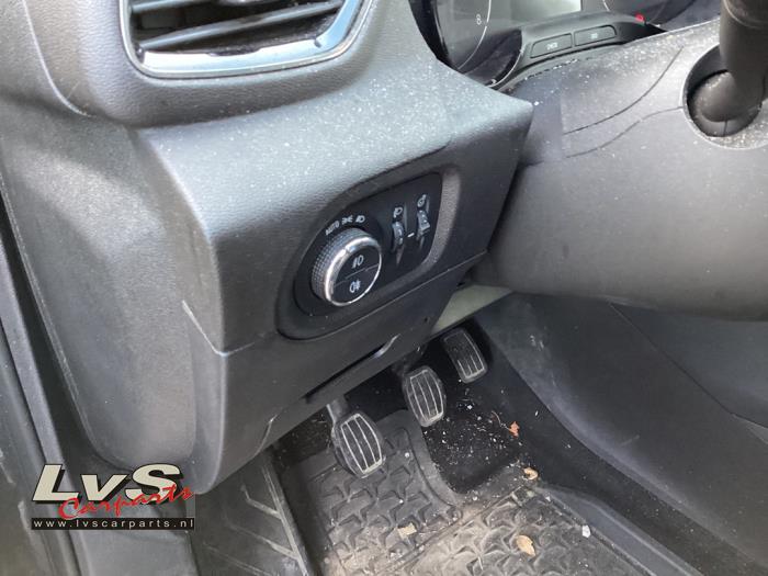 Opel Grandland 1.2 Turbo 12V Sloopvoertuig (2019, Grijs)