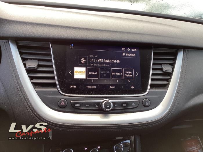 Opel Grandland 1.2 Turbo 12V Sloopvoertuig (2019, Grijs)