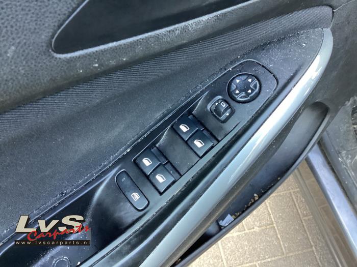 Opel Grandland 1.2 Turbo 12V Sloopvoertuig (2019, Grijs)