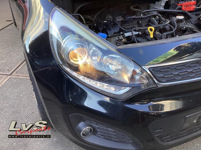 Kia Rio III 1.2 CVVT 16V Sloopvoertuig (2013, Zwart)