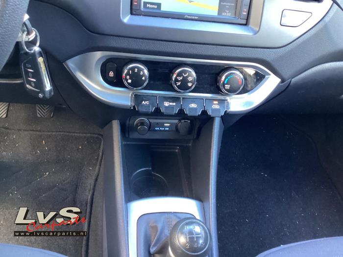 Kia Rio III 1.2 CVVT 16V Sloopvoertuig (2013, Zwart)