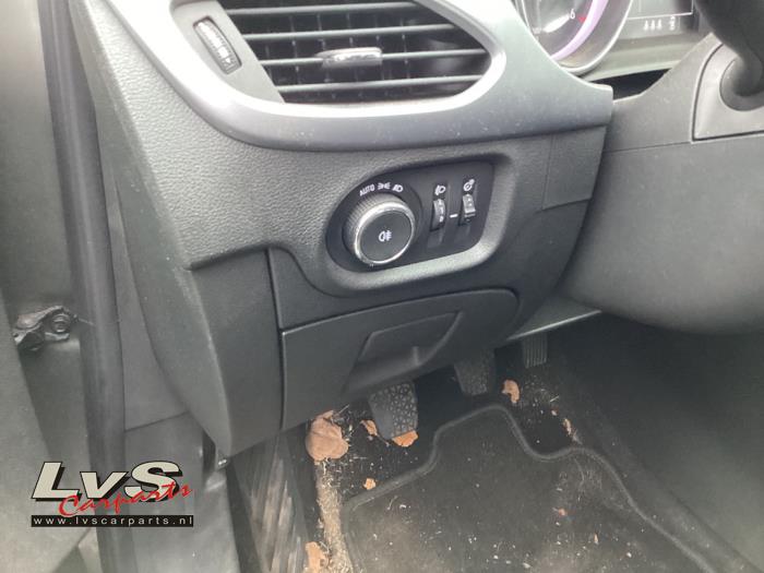 Opel Astra K 1.6 CDTI 110 16V Sloopvoertuig (2019, Grijs)