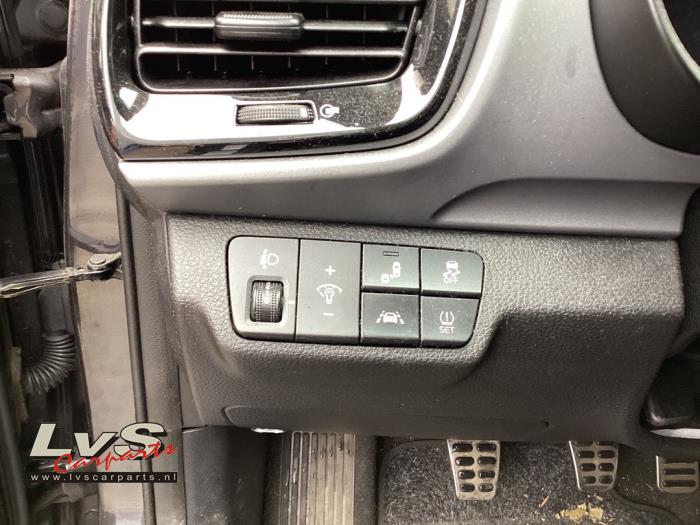 Kia Stonic 1.0i T-GDi 12V Sloopvoertuig (2019, Grijs)