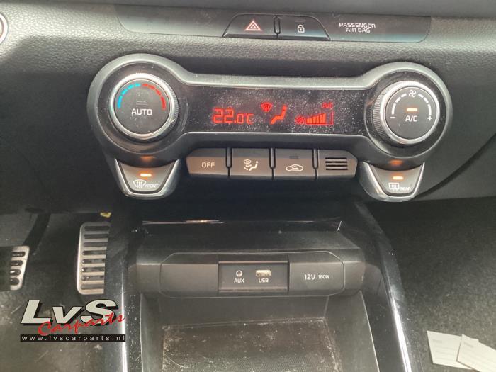 Kia Stonic 1.0i T-GDi 12V Sloopvoertuig (2019, Grijs)