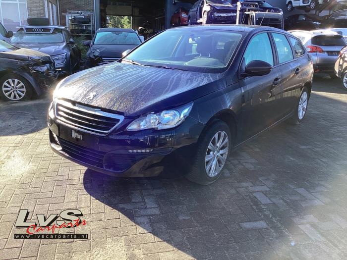 Peugeot 308 1.2 12V e-THP PureTech 110 2014-03 / 2021-12