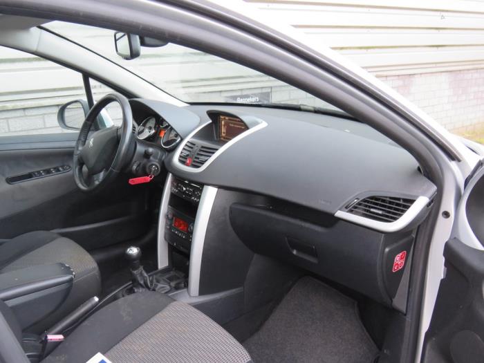 Peugeot 207 SW 1.6 16V VTRi Sloopvoertuig (2010, Grijs)