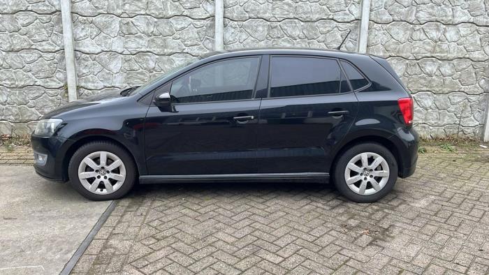 Volkswagen Polo V 1.2 TDI 12V BlueMotion Sloopvoertuig (2010, Zwart, Hout)