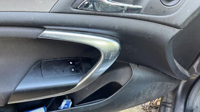 Opel Insignia Sports Tourer 2.0 CDTI 16V 160 Ecotec Sloopvoertuig (2010, Metallic, Grijs)