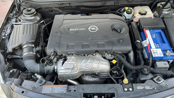 Opel Insignia Sports Tourer 2.0 CDTI 16V 160 Ecotec Sloopvoertuig (2010, Metallic, Grijs)