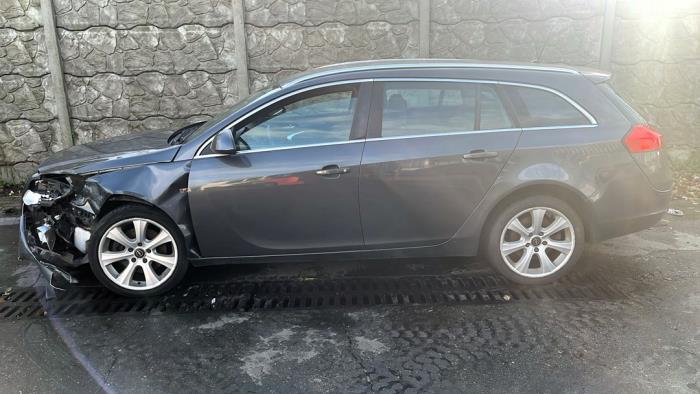 Opel Insignia Sports Tourer 2.0 CDTI 16V 160 Ecotec Sloopvoertuig (2010, Metallic, Grijs)