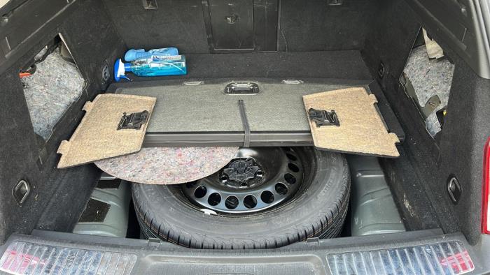 Opel Insignia Sports Tourer 2.0 CDTI 16V 160 Ecotec Sloopvoertuig (2010, Metallic, Grijs)