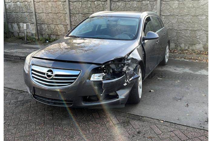 Opel Insignia Sports Tourer 2.0 CDTI 16V 160 Ecotec Sloopvoertuig (2010, Metallic, Grijs)