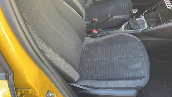 Peugeot 208 II 1.2 Vti 12V PureTech 75 Sloopvoertuig (2020, Geel)