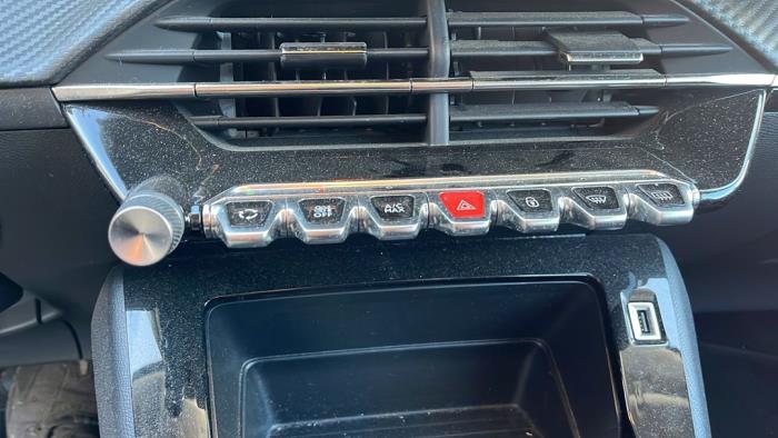 Peugeot 208 II 1.2 Vti 12V PureTech 75 Sloopvoertuig (2020, Geel)