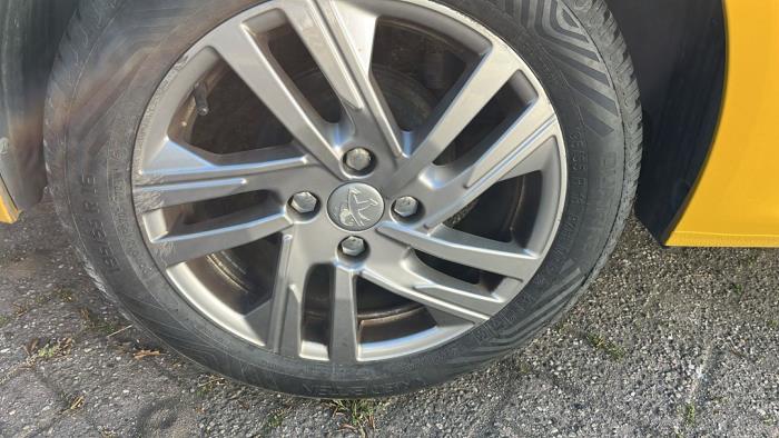 Peugeot 208 II 1.2 Vti 12V PureTech 75 Sloopvoertuig (2020, Geel)