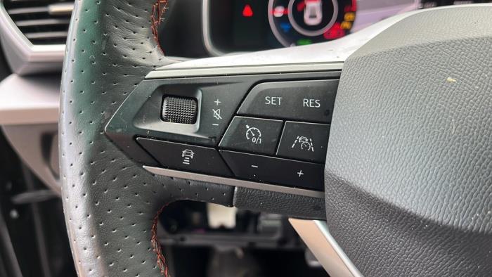 Seat Leon 1.4 TSI e-HYBRID 204 16V Sloopvoertuig (2020, Metallic, Zwart)
