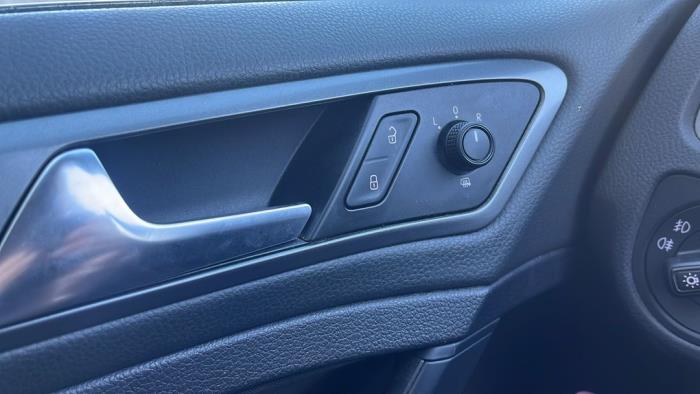 Volkswagen Golf VII 1.6 TDI 16V Sloopvoertuig (2013, Metallic, Zilver)