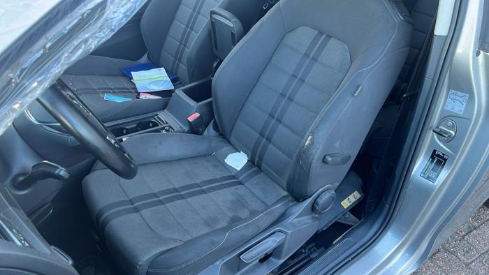 Volkswagen Golf VII 1.6 TDI 16V Sloopvoertuig (2013, Metallic, Zilver)