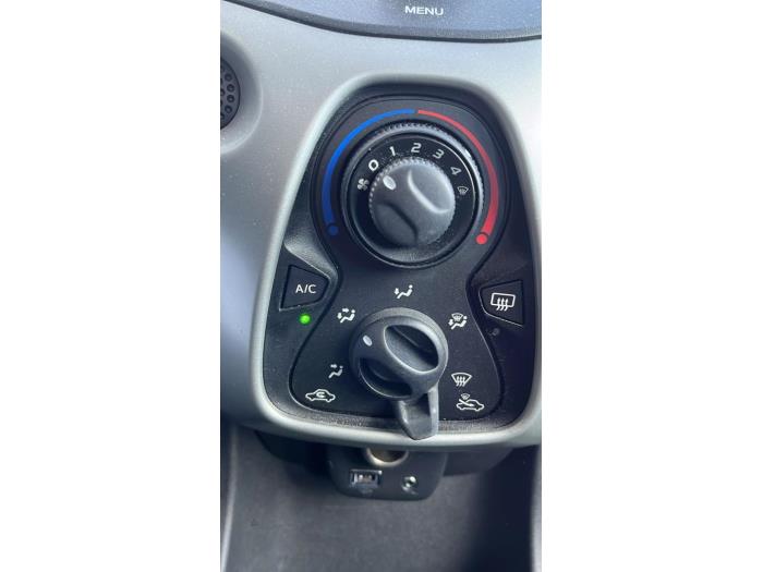 Citroen C1 1.0 Vti 68 12V Sloopvoertuig (2015, Wit, Blank)