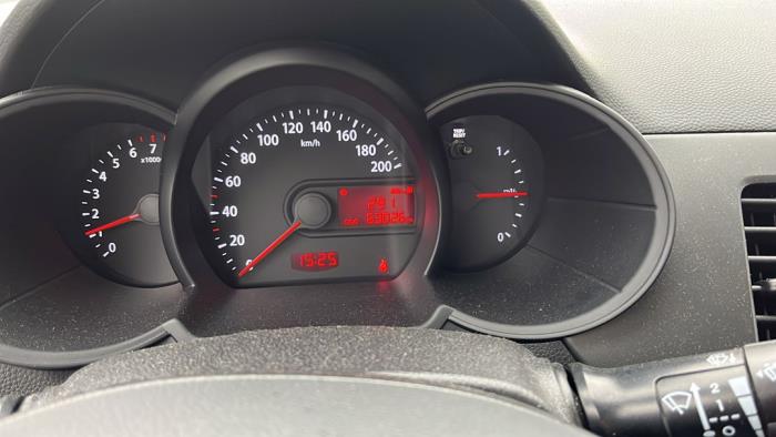 Kia Picanto 1.0 12V Sloopvoertuig (2012, Helder, Zilver)