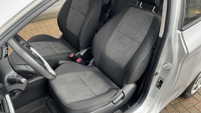 Kia Picanto 1.0 12V Sloopvoertuig (2012, Helder, Zilver)