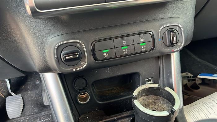 Citroen C3 Aircross I 1.2 PureTech 82 Sloopvoertuig (2018, Rood)