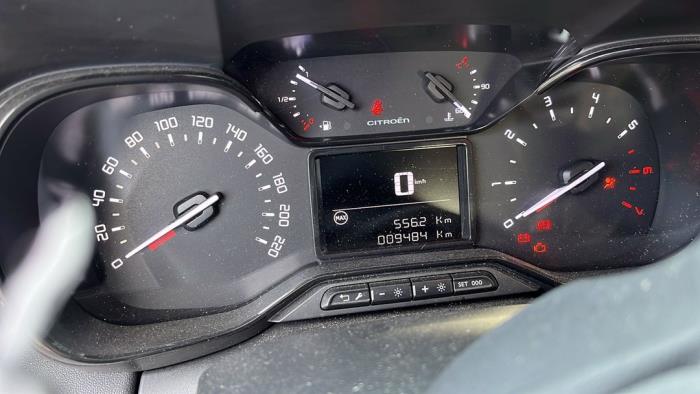 Citroen C3 Aircross I 1.2 PureTech 82 Sloopvoertuig (2018, Rood)